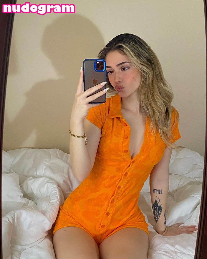 Melike Saygın  melikesaygin11 Гола изтичане OnlyFans снимка 6 - Nudogram  v2.1