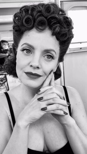 Mena Suvari Photo divulguée nue OnlyFans 94