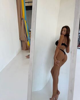 Menzelina Nude Leaks OnlyFans Photo 6
