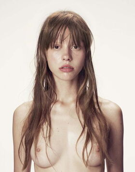 Mia Goth Nude Leaks OnlyFans Photo 5