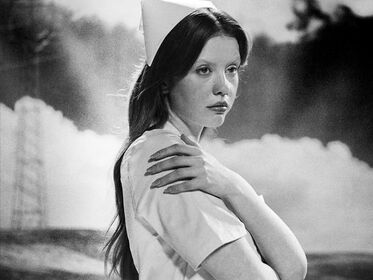 Mia Goth Foto filtrada desnuda de OnlyFans 231