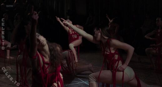 Mia Goth Foto filtrada desnuda de OnlyFans 259