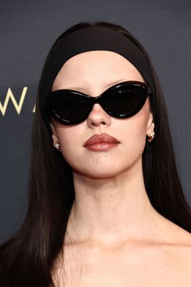 Mia Goth Foto filtrada desnuda de OnlyFans 266