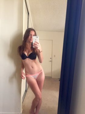 Mia Gunn Nude Leaks OnlyFans Photo 3