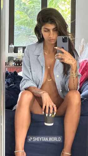 Mia Khalifa Nude Leaks OnlyFans Photo 584