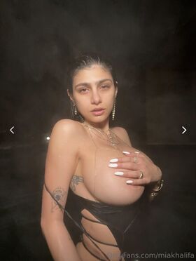 Mia Khalifa Nude Leaks OnlyFans Photo 1122