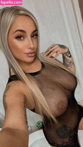 Miami Chelle Nude Leaks OnlyFans Photo 23
