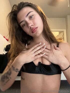 miasantiagoxxx Nude Leaks OnlyFans Photo 26