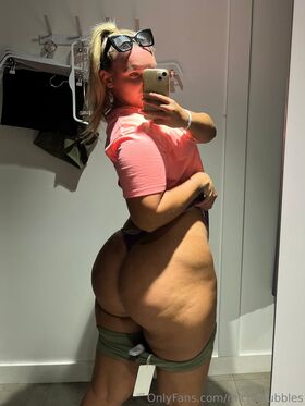 michabubblesvip Фото просочення OnlyFans (оголене) 36