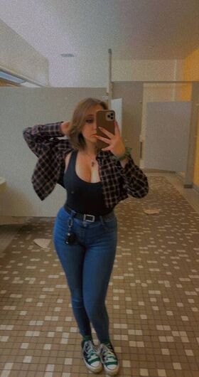 Michelle Kodryan Nøgne lækkede OnlyFans foto 3