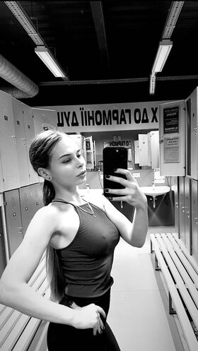 Mihalina Novakovskaya Nude Leaks OnlyFans Photo 4
