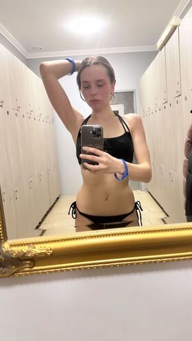 Mihalina Novakovskaya Nude Leaks OnlyFans Photo 57