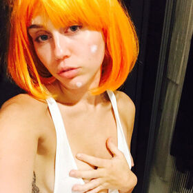 Miley Cyrus Nude Leaks OnlyFans Photo 388