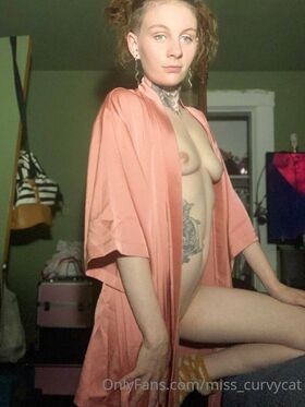 miss_curvycat Nude Leaks OnlyFans Photo 16