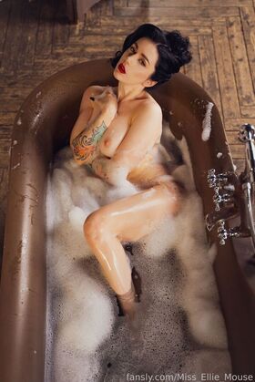 Miss Ellie M Nude Leaks OnlyFans Photo 48