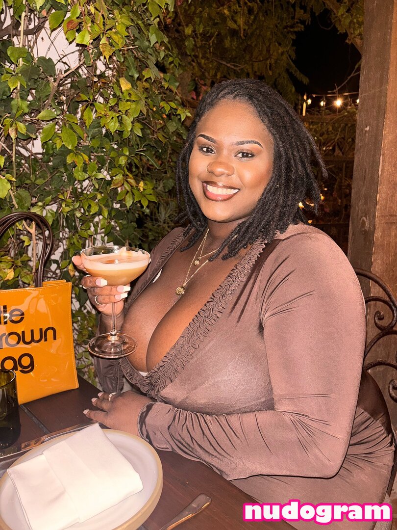 Mj Melonz  mjmelonz  official.melonz Nackte geleakte OnlyFans Foto 24 -  Nudogram v2.1