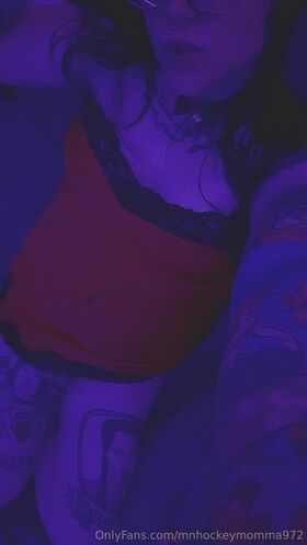 mnhockeymomma972
