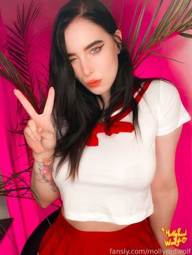 MollyRedWolf