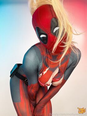 MollyRedWolf नग्न लीक OnlyFans फोटो 983