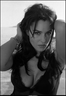 Monica Bellucci Nude Leaks OnlyFans Photo 55