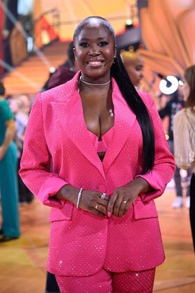 Motsi Mabuse Nacktes Leaks OnlyFans Foto 46