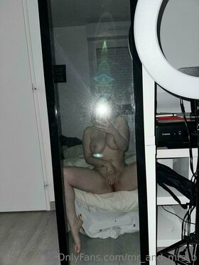 mr_and_mrs_b Nude Leaks OnlyFans Photo 14