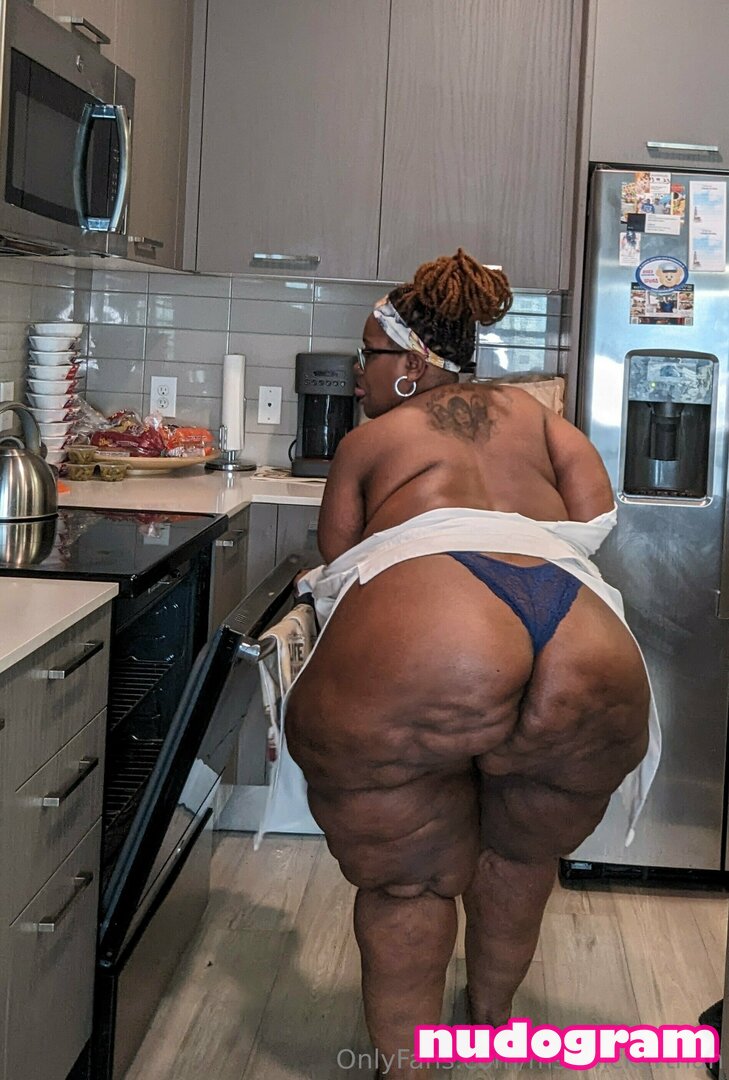 ms.thickerthan Гола изтичане OnlyFans снимка 55 - Nudogram v2.1