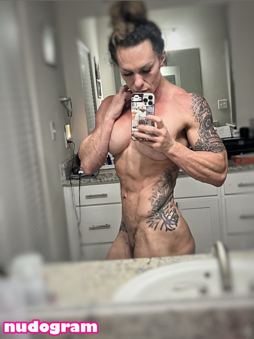 musclemama1113's body a sacred place of pure sensuality