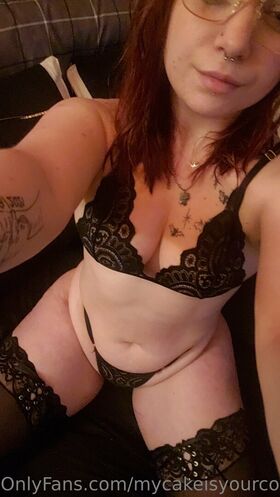mycakeisyourconfectionto Nude Leaks OnlyFans Photo 26