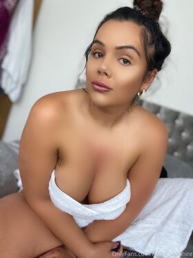 Nadia Sapphire Nude Leaks OnlyFans Photo 6