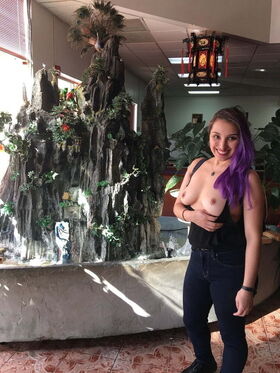 Nancy Miami Uniknutá nahá OnlyFans fotografia 7