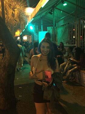 Nancy Miami Uniknutá nahá OnlyFans fotografia 26