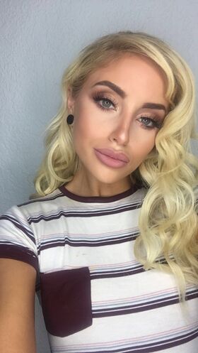 Naomi Woods Nude Leaks OnlyFans Photo 34