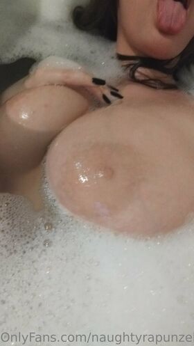 naughtyrapunzel Nude Leaks OnlyFans Photo 28