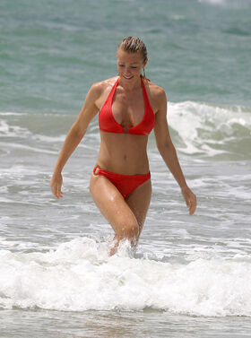 Nell McAndrew