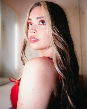 Neriah Гола изтичане OnlyFans снимка 27