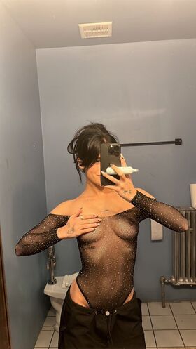 Nessa Barrett Nude Leaks OnlyFans Photo 29