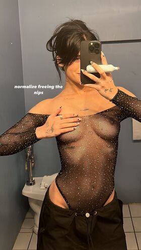 Nessa Barrett Nude Leaks OnlyFans Photo 30
