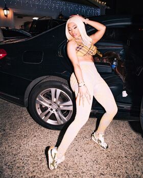 Nicki Minaj Nude Leaks OnlyFans Photo 124