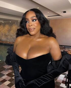 Niecy Nash Nude Leaks OnlyFans Photo 11