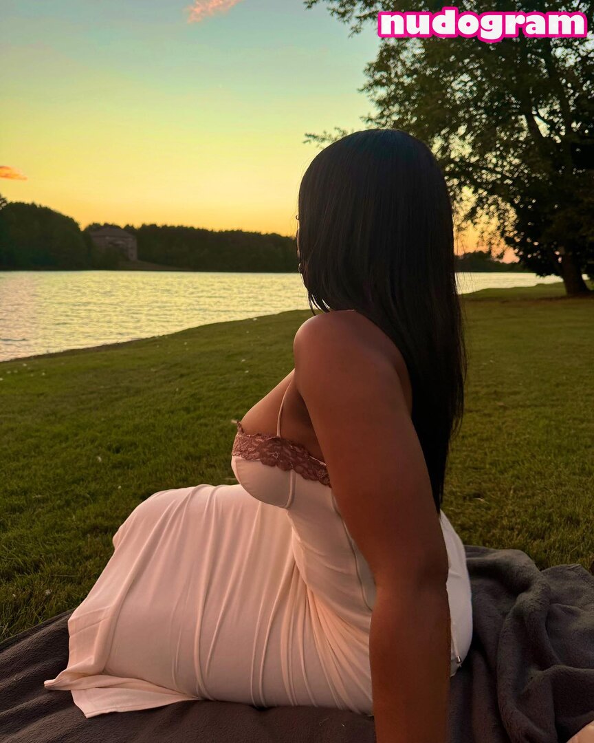 Nneka / https: / whoisnneka OnlyFans लीक फोटो #5