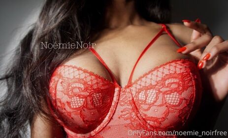 noemie_noirfree Nude Leaks OnlyFans Photo 18