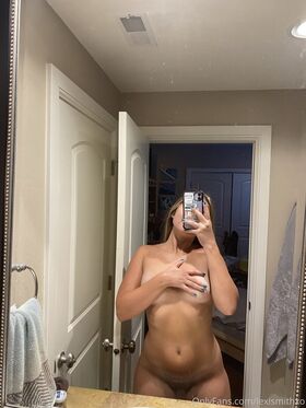 notlexismith Nude Leaks OnlyFans Photo 17