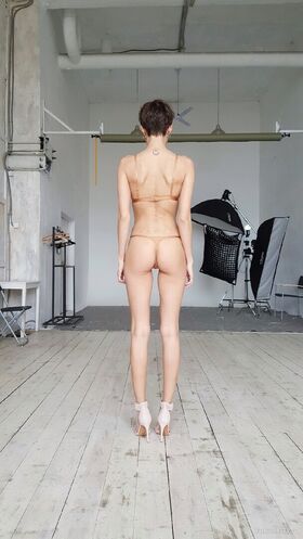 Oksana Chucha Nude Leaks OnlyFans Photo 18