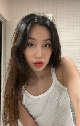 Olivia Sui Nude Leaks OnlyFans Photo 19