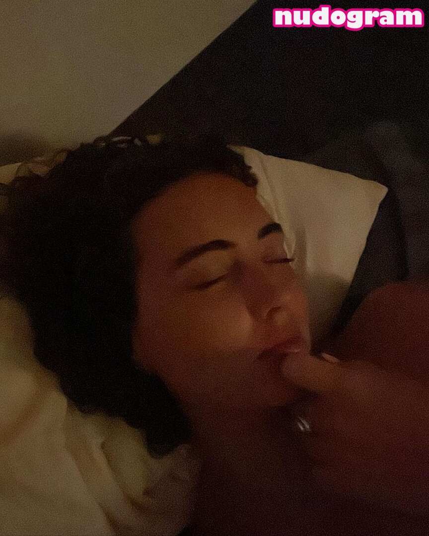 Ondine Miroschgentle lightdelicate beauty