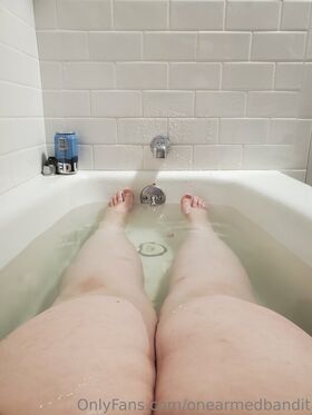 onearmedbandit Гола изтичане OnlyFans снимка 3