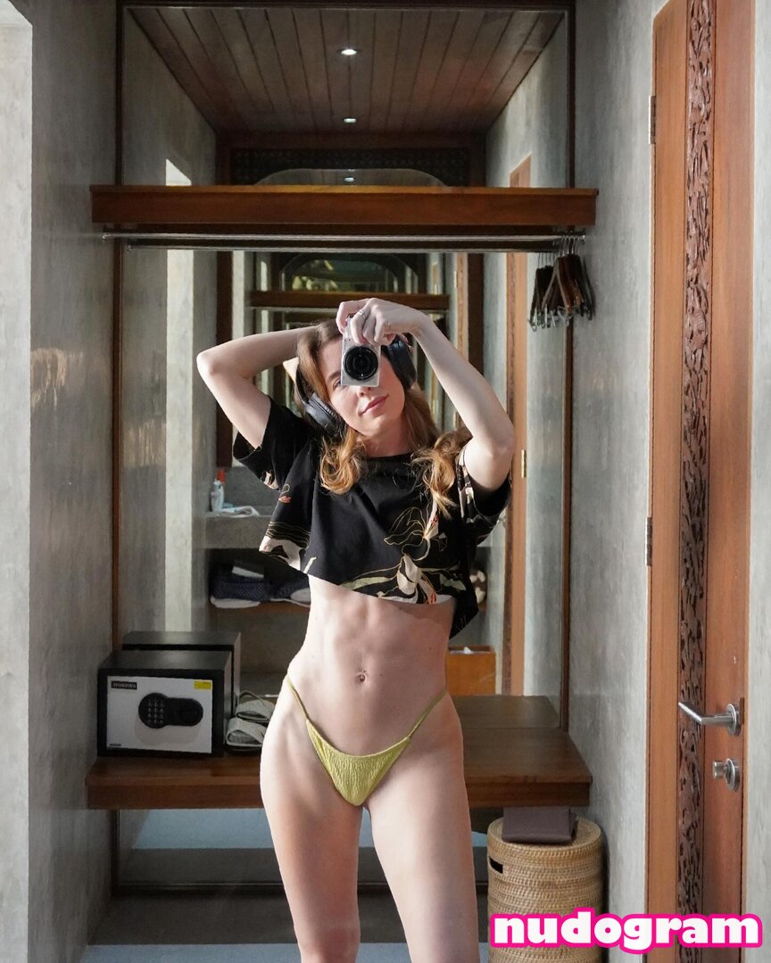 OnlyCampers│Ellie  ellie.batton  oftv Nude Leaks OnlyFans Photo 9 -  Nudogram v2.0