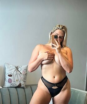 Paige Pilgrim Nude Leaks OnlyFans Photo 15