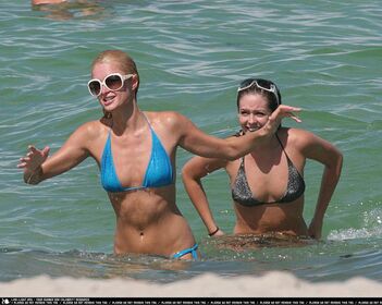 Paris Hilton Nude Leaks OnlyFans Photo 14